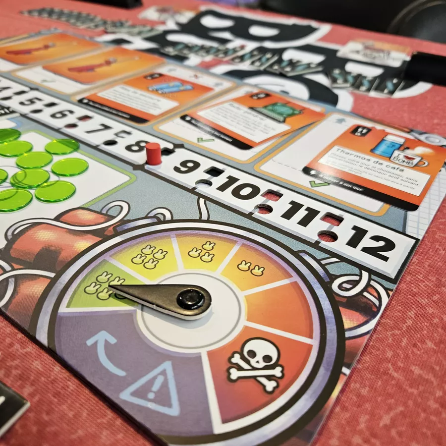 صفحه بازی رومیزی خنثی‌کنندگان بمب (Bomb Busters)